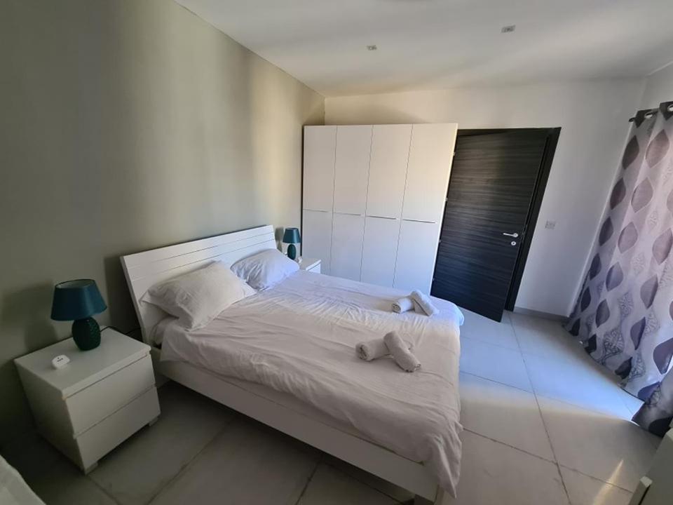 St Julians Central 2 Bedroom Apartment St. Julian's Exteriör bild